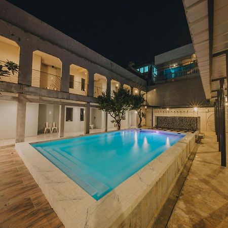 Hotel October Phuket Exterior photo